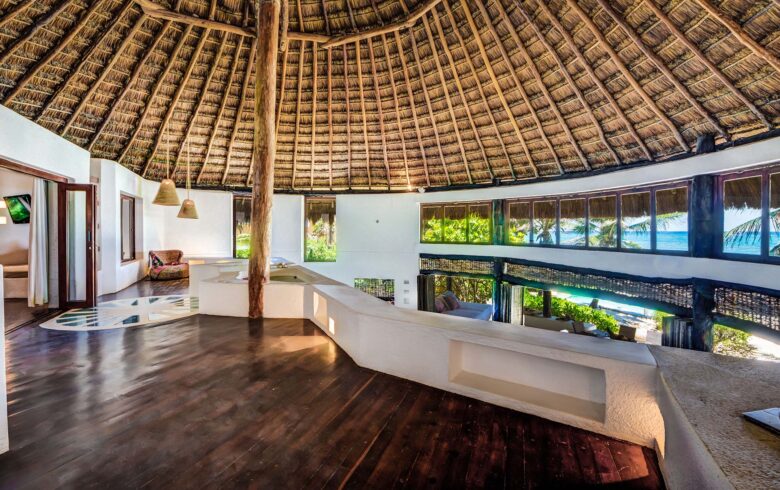 Viila Foto Casa del Agua Thatch Roof@033x