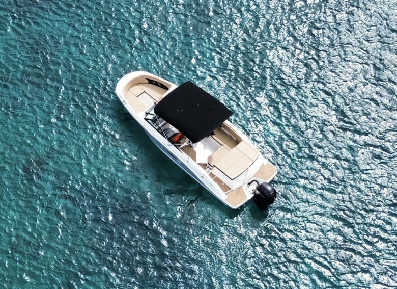 Luxury Yachts 3 Sea Ray 24 ft 2022 3